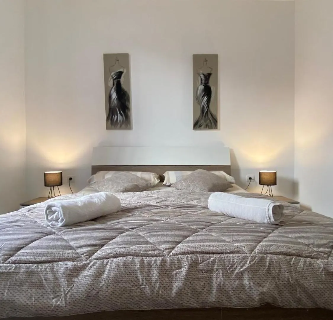 Ivni Apartmani Novigrad Istria