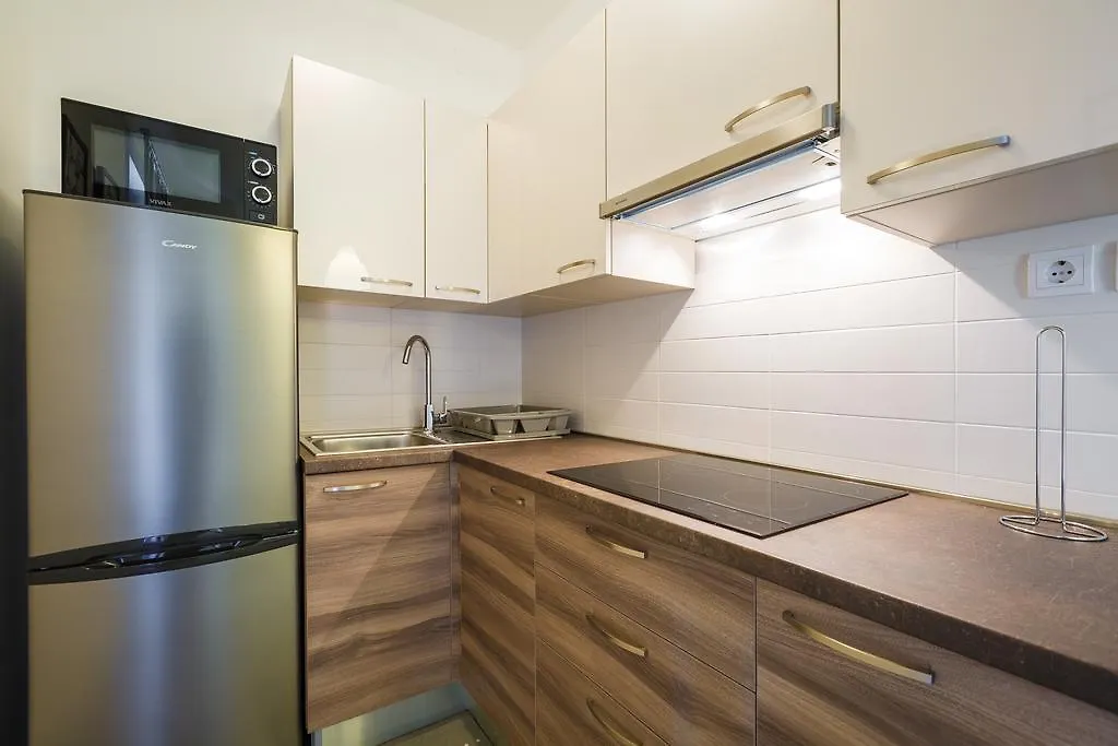 Ivni Apartmani Novigrad Istria
